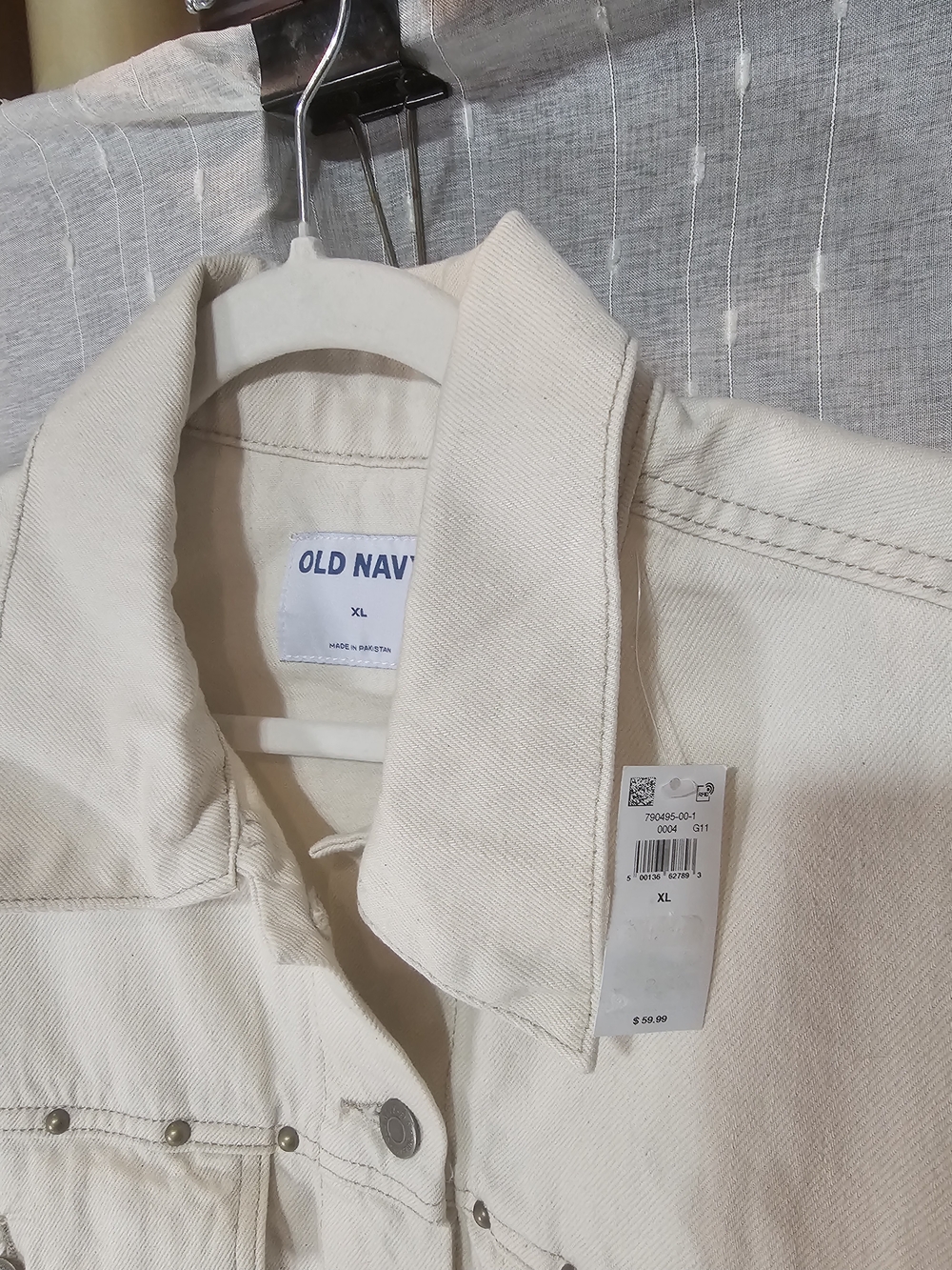 Old Navy Men's Cream Button-Front Canvas Jacket.  Size XL.  Chest Meas. 30" Flat - Picture 4 of 10
